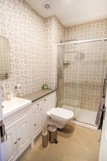 Paskins, Cowes - Sleeps 4 - 2 Bed - 2 Bath - Central Location Dış mekan fotoğraf